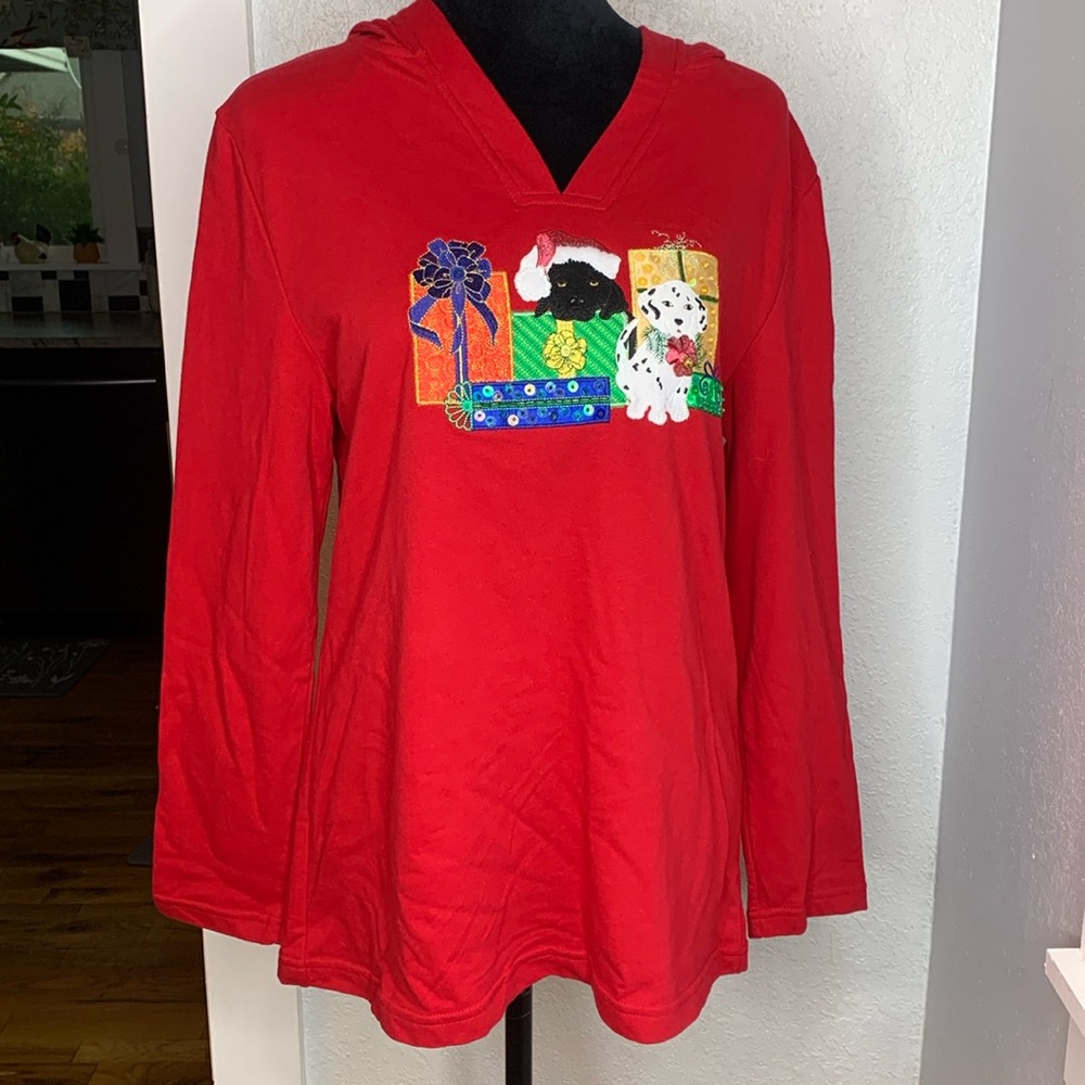 New Holiday Hoodie Red long sleeve t shirt Christmas presents puppy Medium